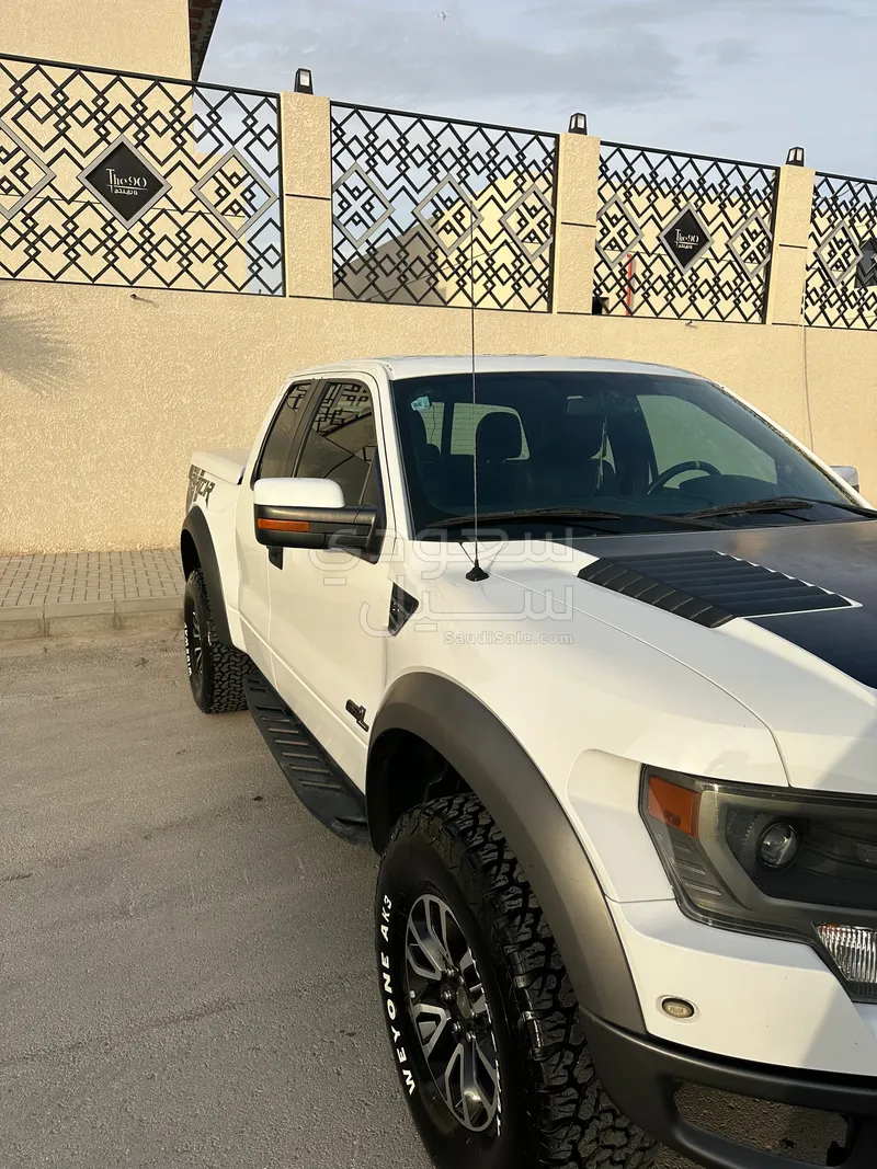 2013 فورد اف 150 رابتور