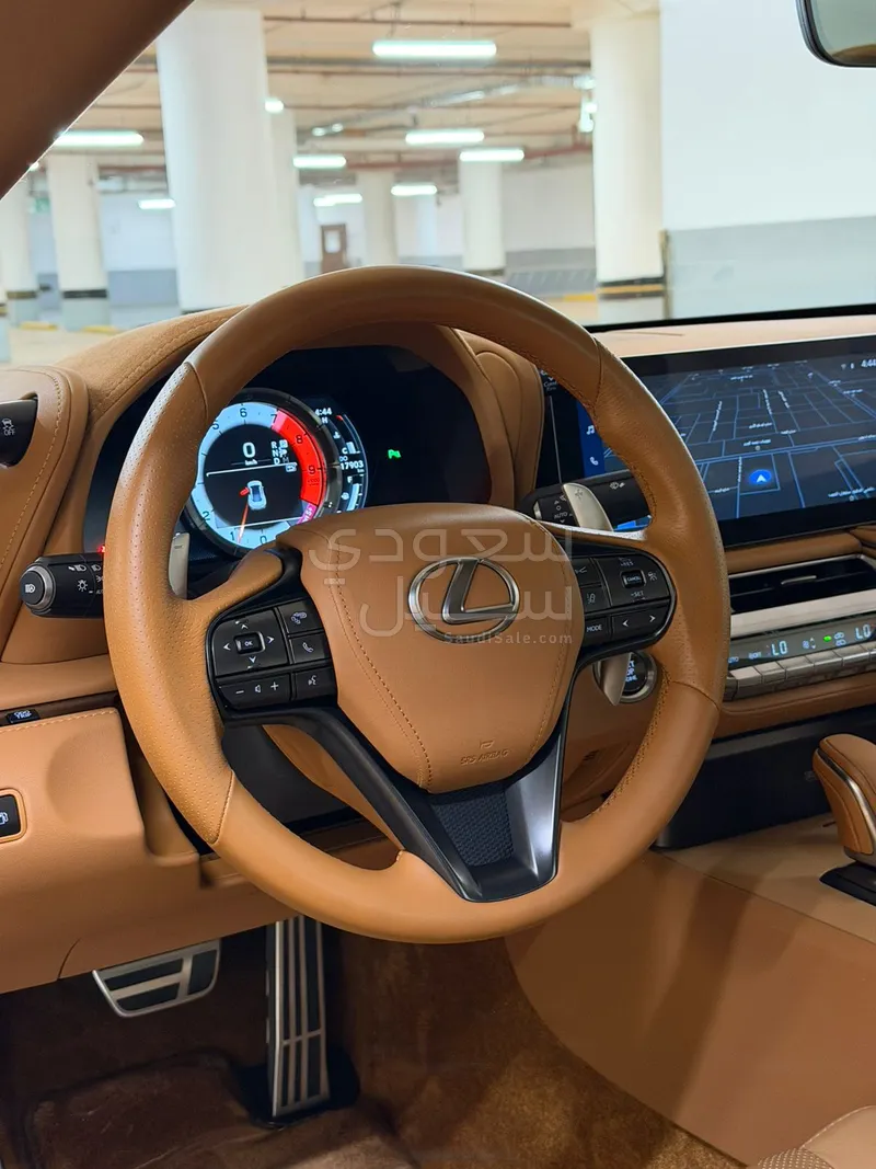2024 لكزس إل سي 500