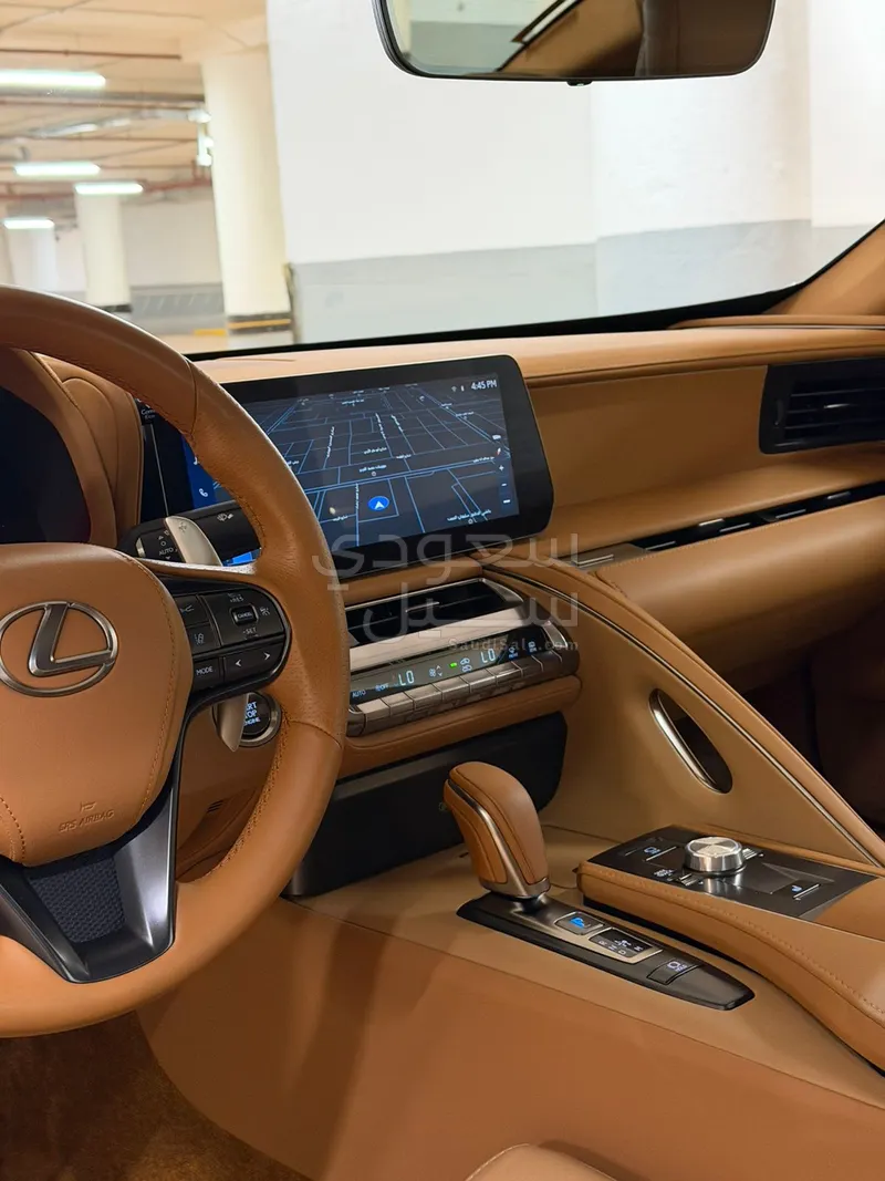 2024 لكزس إل سي 500