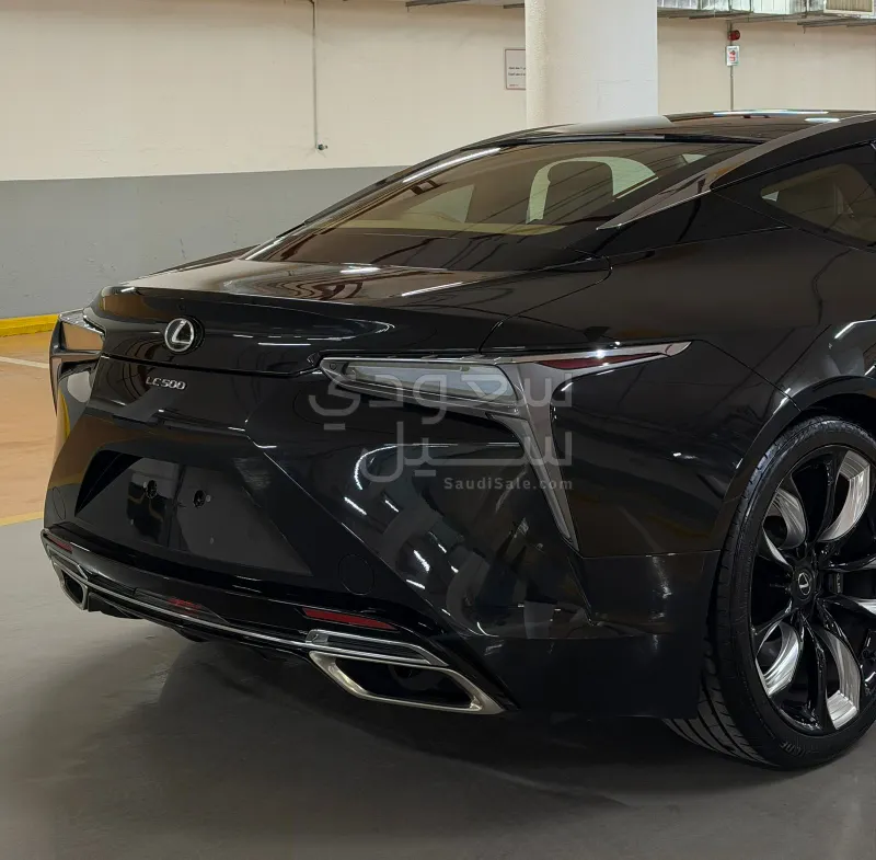 2024 لكزس إل سي 500
