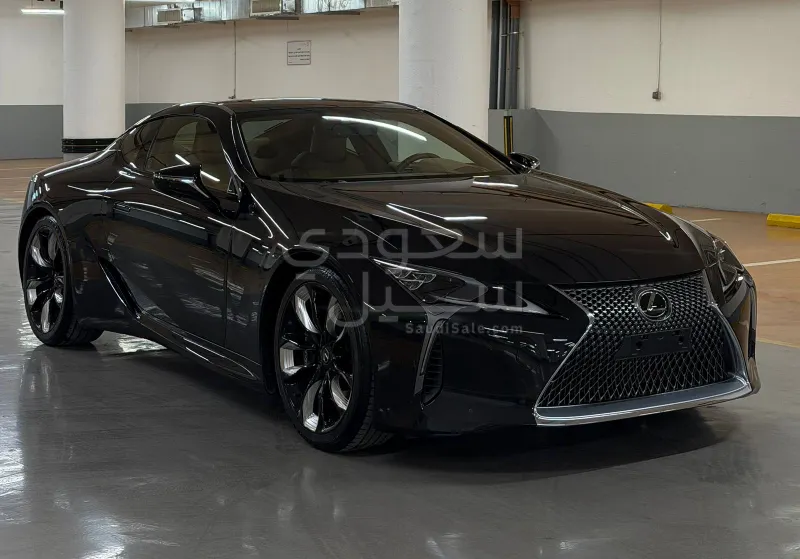 2024 لكزس إل سي 500