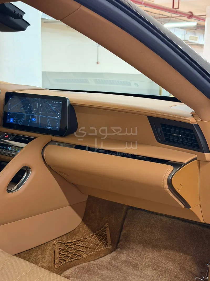 2024 لكزس إل سي 500