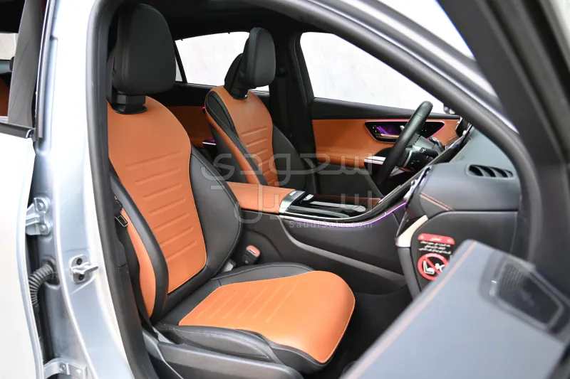 2024 مرسيدس - بنز جي إل سي 200