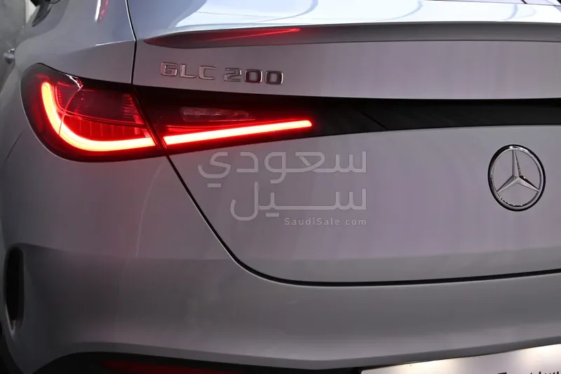 2024 مرسيدس - بنز جي إل سي 200