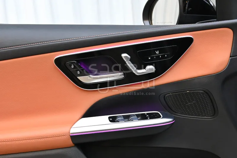 2024 مرسيدس - بنز جي إل سي 200