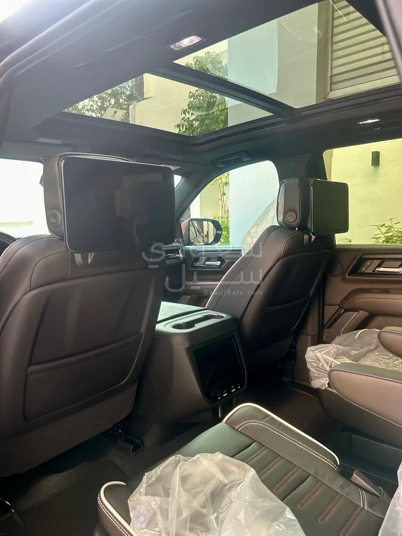 2025 جي ام سي يوكون اي تي 4