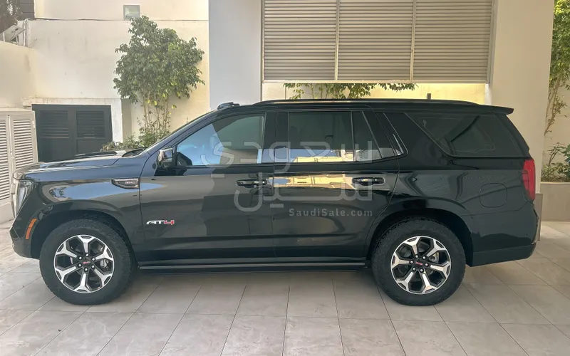 2025 جي ام سي يوكون اي تي 4