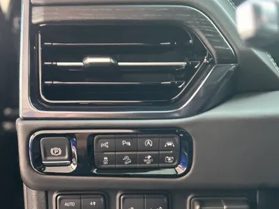 2025 جي ام سي يوكون اي تي 4