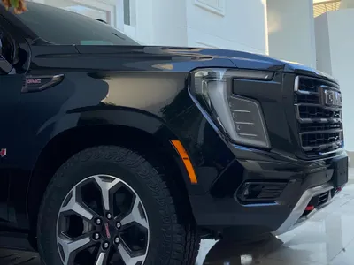 2025 جي ام سي يوكون اي تي 4