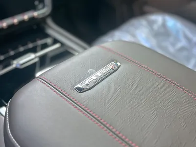 2025 جي ام سي يوكون اي تي 4