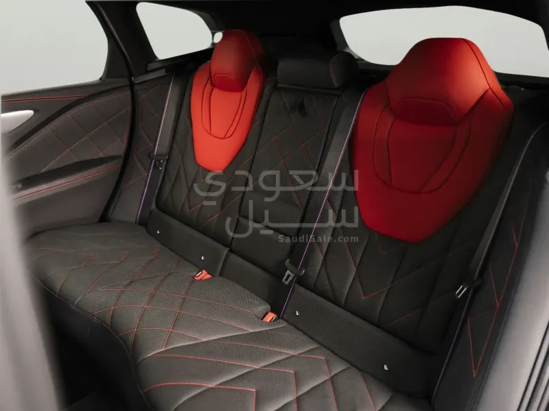 2024 بي ام دبليو اكس ام