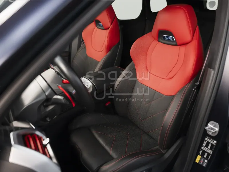 2024 بي ام دبليو اكس ام