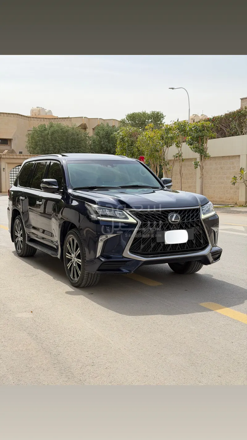 2019 لكزس إل إكس 570 اس