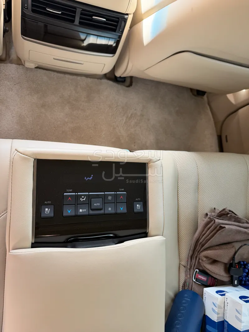 2019 لكزس إل إكس 570 اس