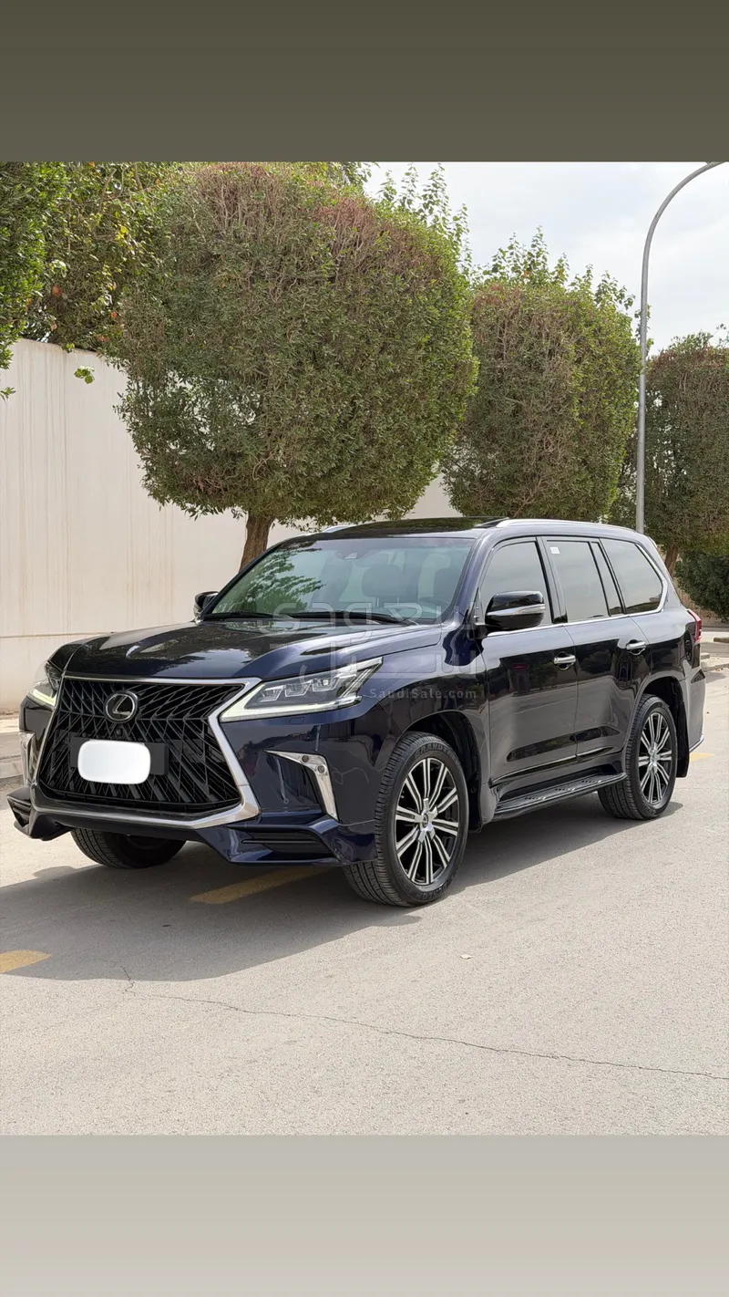 2019 لكزس إل إكس 570 اس