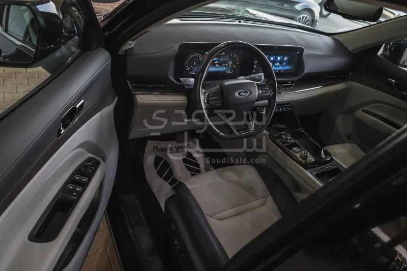 2024 فورد تيريتوري تيتانيوم بلس