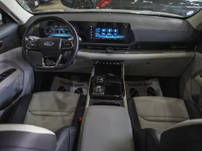 2024 فورد تيريتوري تيتانيوم بلس