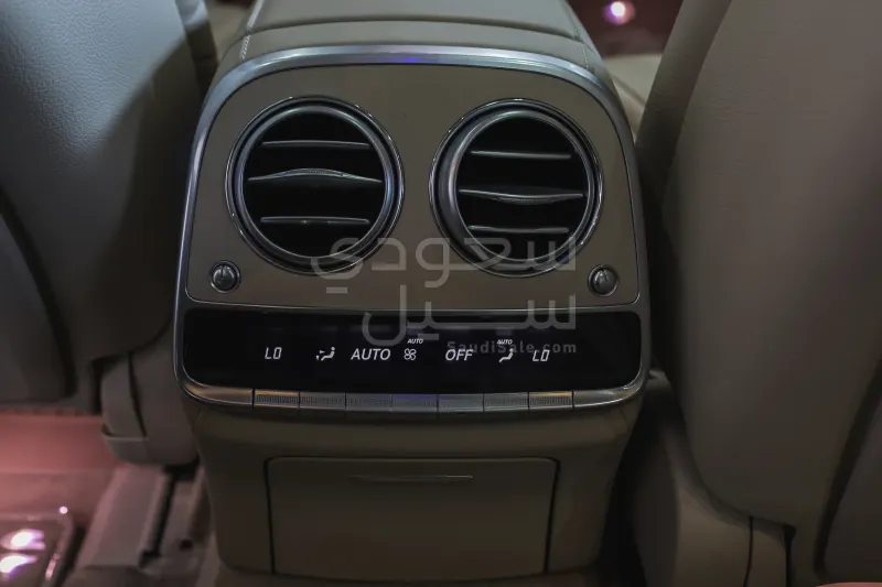 2017 مرسيدس - بنز إس 400