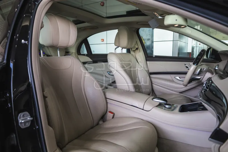 2017 مرسيدس - بنز إس 400