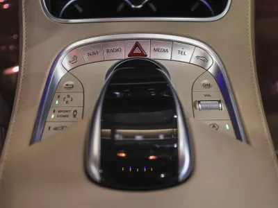 2017 مرسيدس - بنز إس 400