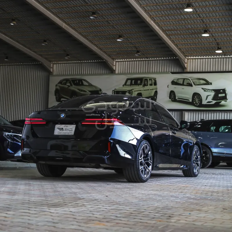 2025 بي ام دبليو الفئة الخامسة 520 أي