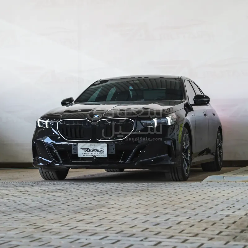 2025 بي ام دبليو الفئة الخامسة 520 أي