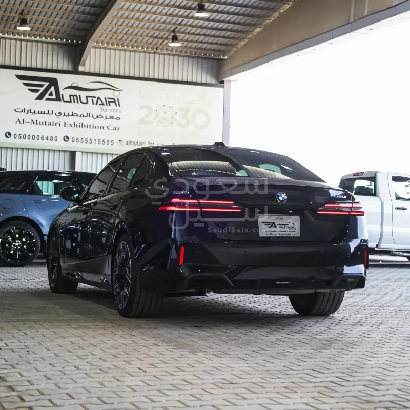 2025 بي ام دبليو الفئة الخامسة 520 أي