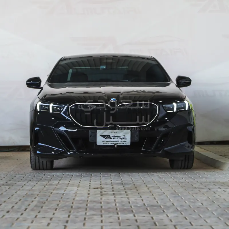 2025 بي ام دبليو الفئة الخامسة 520 أي