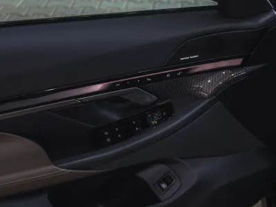 2025 بي ام دبليو الفئة الخامسة 520 أي