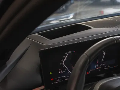 2025 بي ام دبليو الفئة الخامسة 520 أي