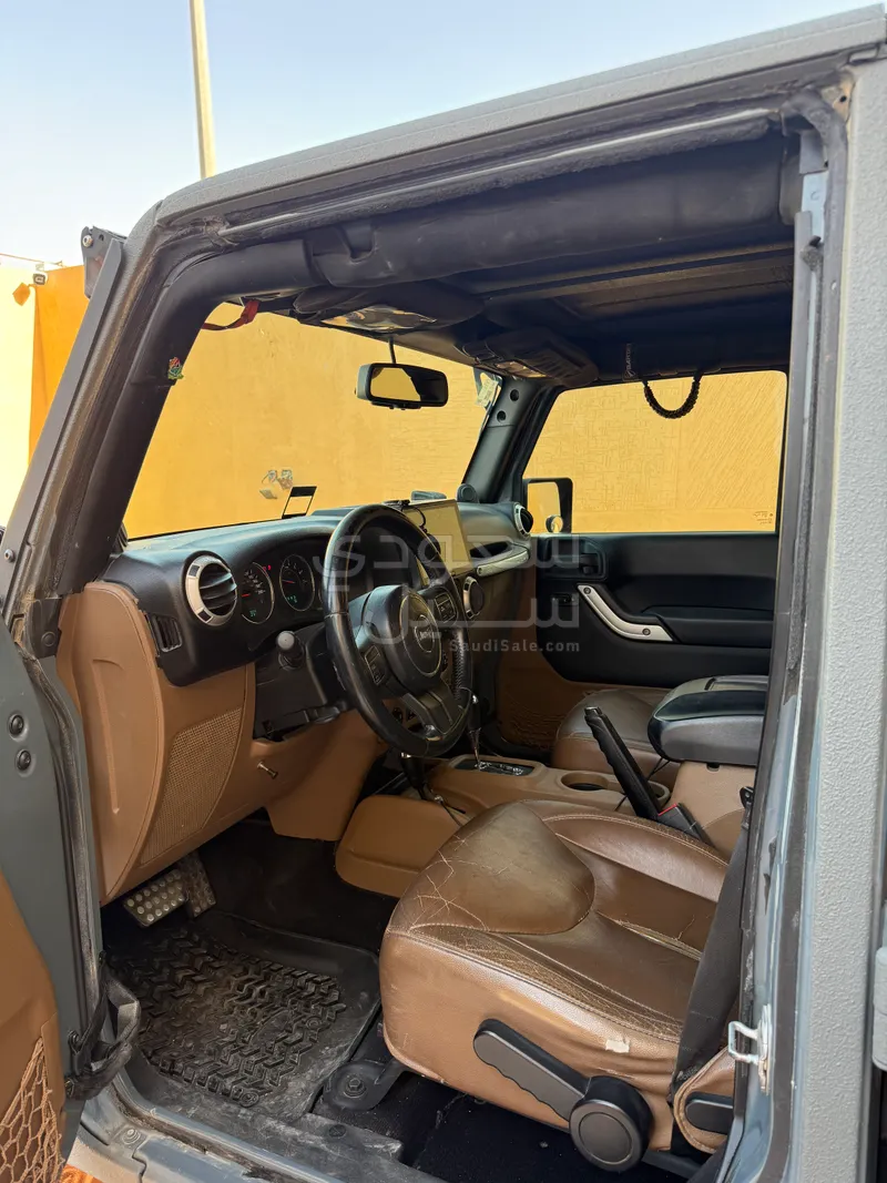 2014 جييب رانجلر صحارى