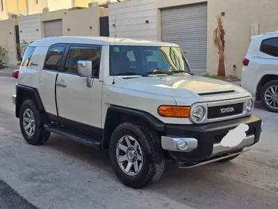 2022 تويوتا اف جي كروزر اكستريم