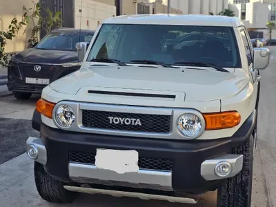 2022 تويوتا اف جي كروزر اكستريم