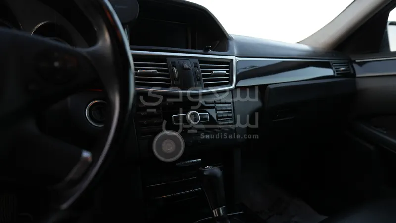 2012 مرسيدس - بنز إي 200