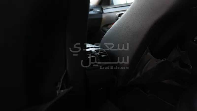 2012 مرسيدس - بنز إي 200