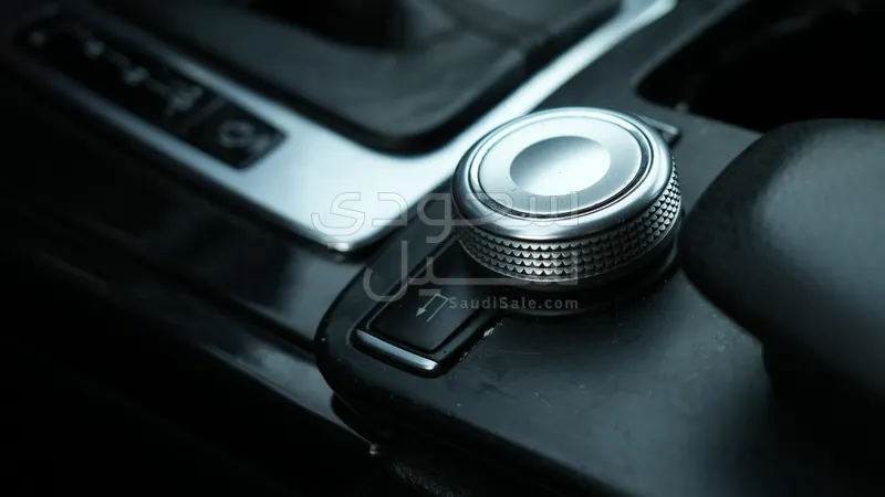 2012 مرسيدس - بنز إي 200