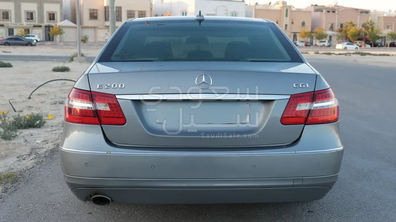 2012 مرسيدس - بنز إي 200