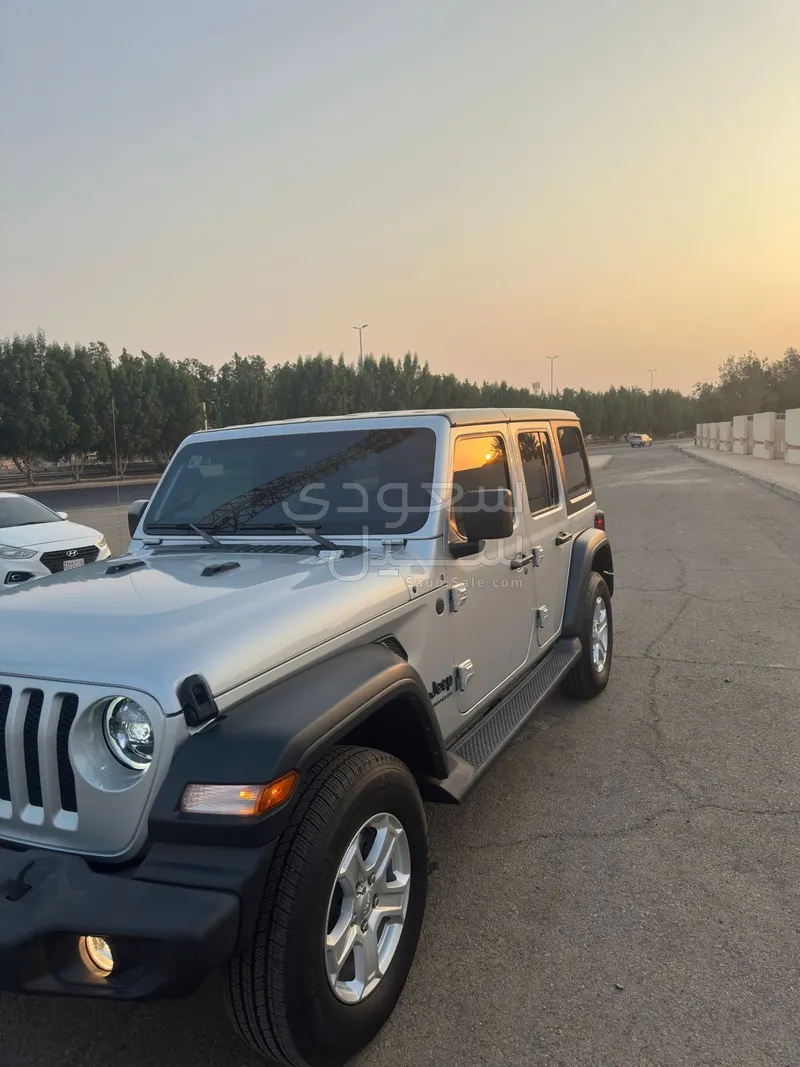 2023 جييب رانجلر سبورت