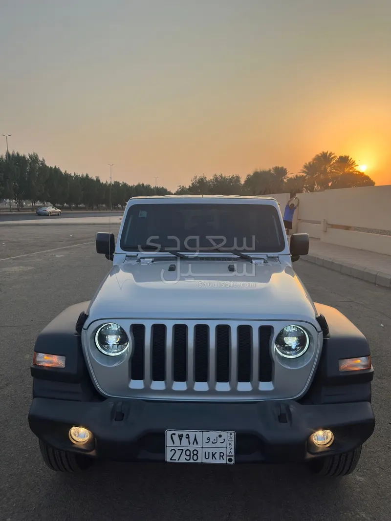 2023 جييب رانجلر سبورت