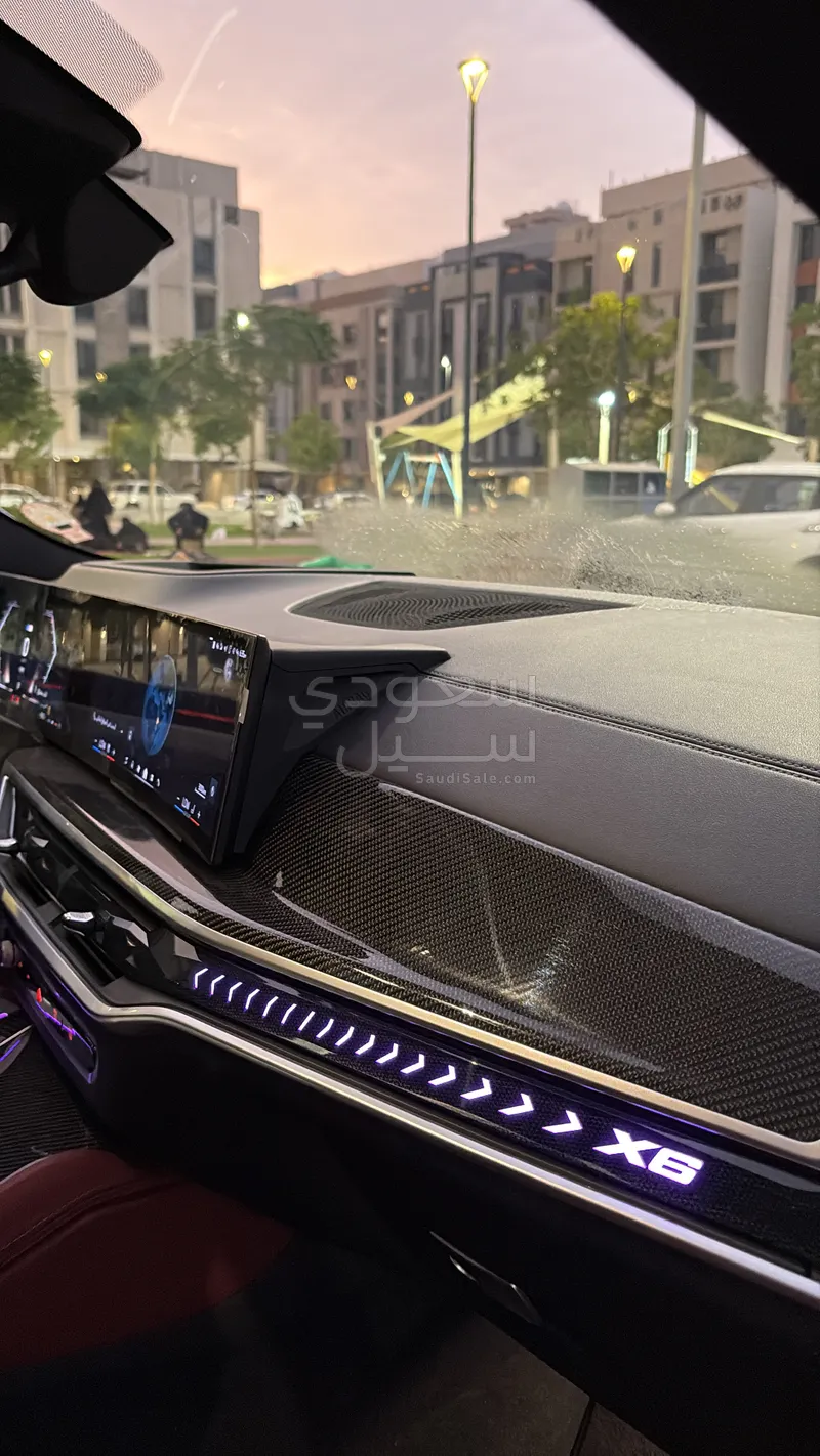 2024 بي ام دبليو الفئة اكس 6 إم كت