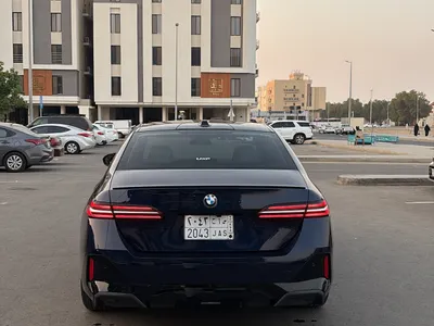 2025 بي ام دبليو الفئة الخامسة 520 أي إم كت