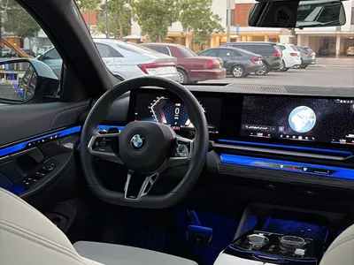 2025 بي ام دبليو الفئة الخامسة 520 أي إم كت