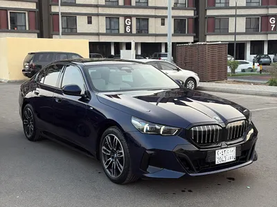 2025 بي ام دبليو الفئة الخامسة 520 أي إم كت