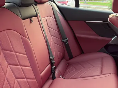 2024 بي ام دبليو الفئة الخامسة 520 أي إم كت