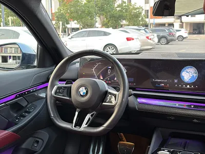 2024 بي ام دبليو الفئة الخامسة 520 أي إم كت