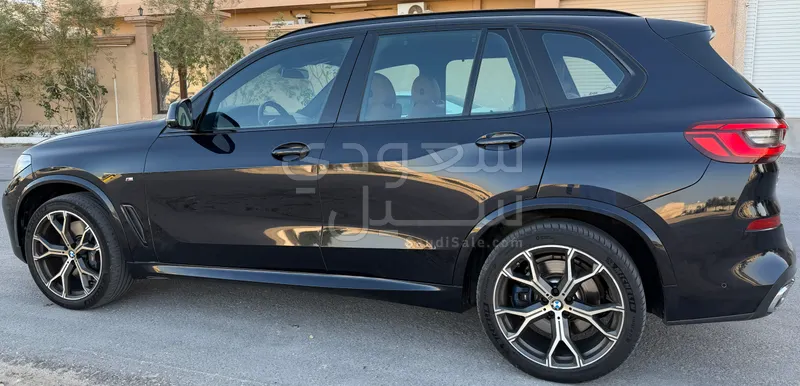 2019 بي ام دبليو الفئة اكس 5 إم كت