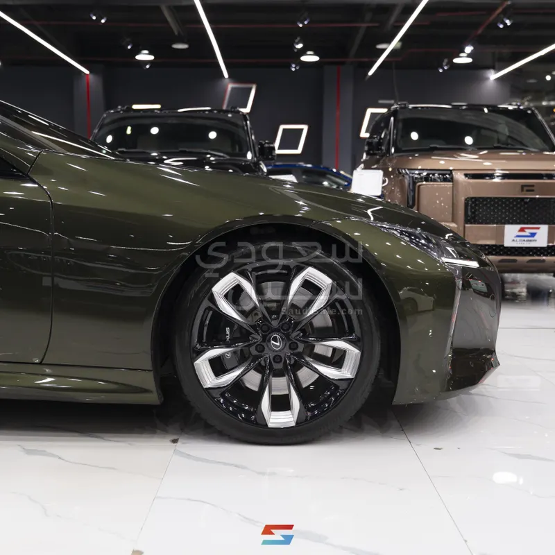 2024 لكزس إل سي 500