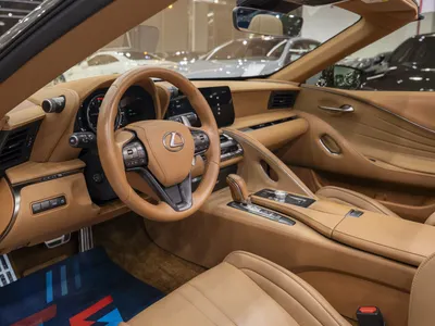 2024 لكزس إل سي 500