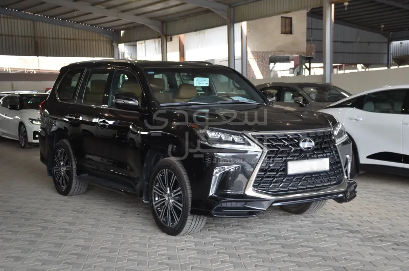 2021 لكزس إل إكس 570 اس