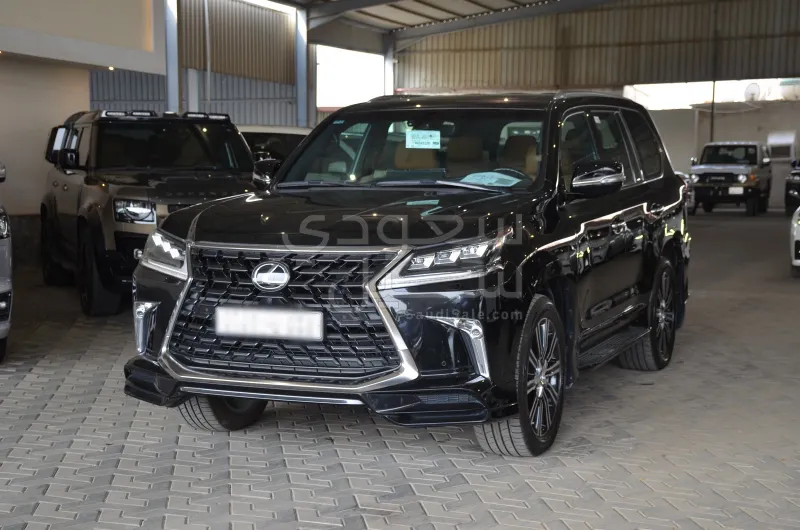 2021 لكزس إل إكس 570 اس